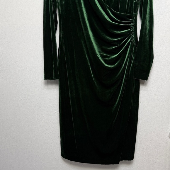 Lauren Ralph Lauren Elegant Green Velvet Dress size 12 - Picture 9 of 10
